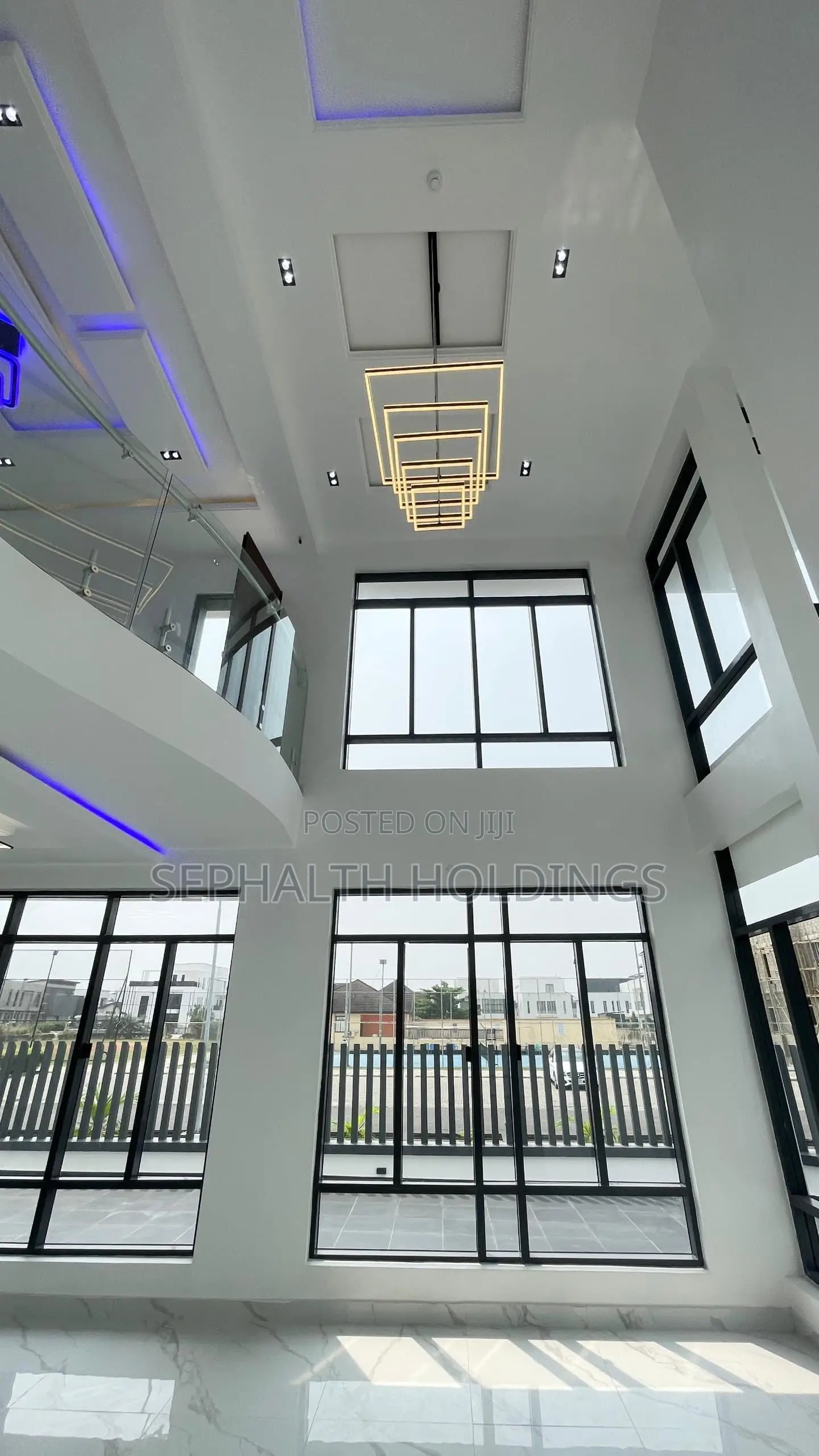 5bdrm Duplex in Osapa london for sale