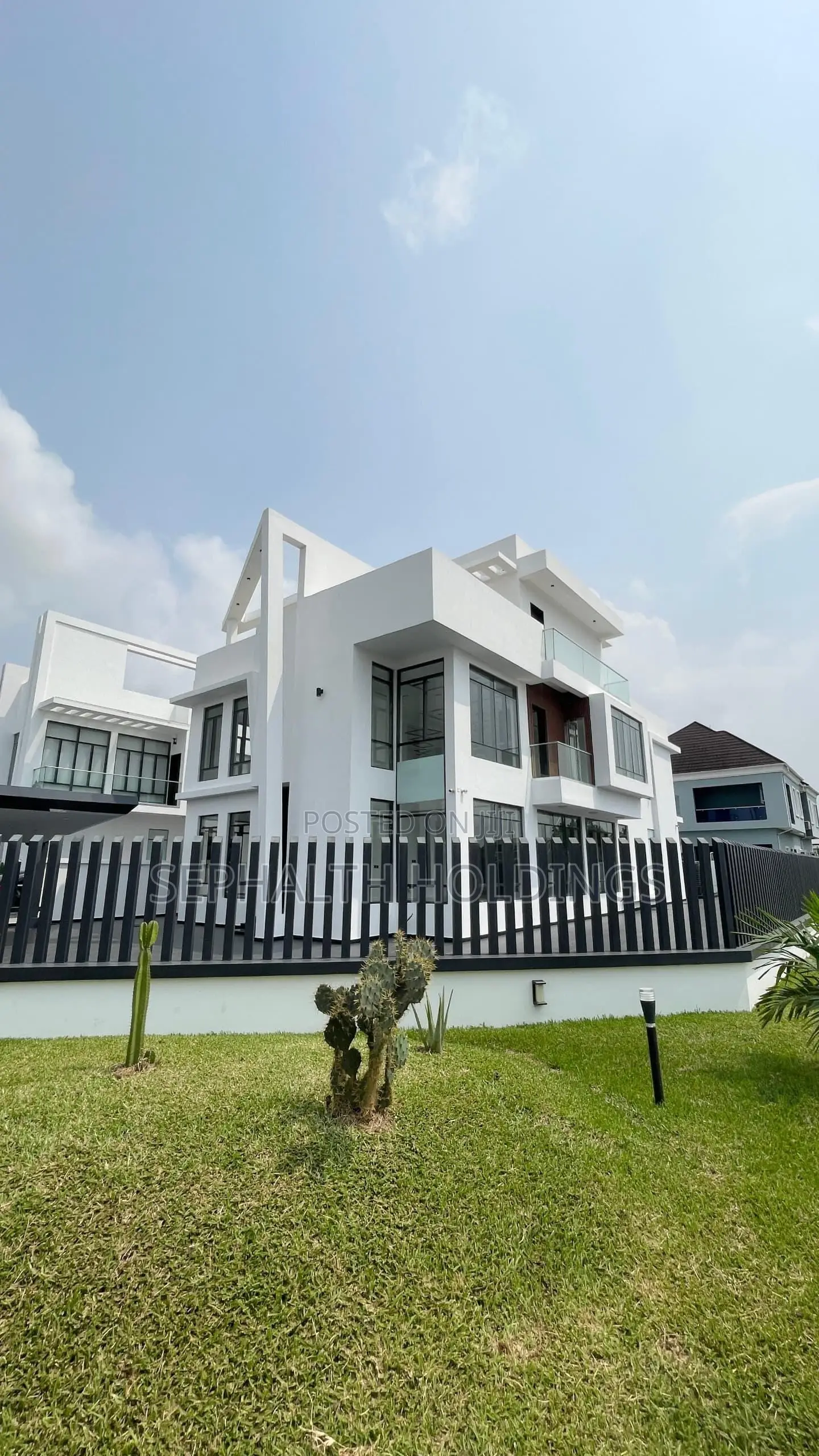 5bdrm Duplex in Osapa london for sale