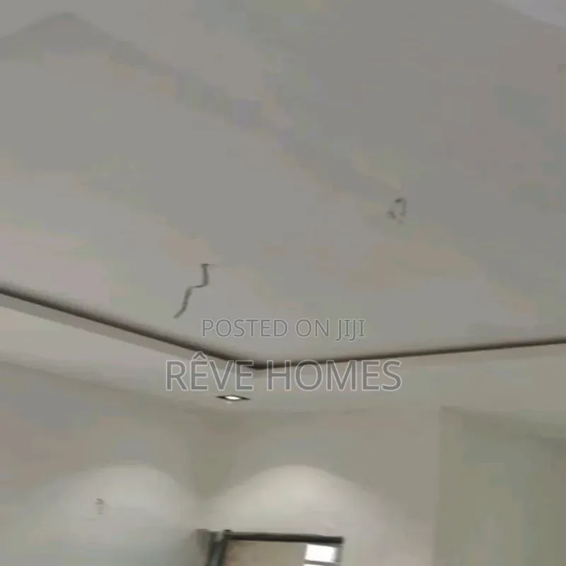 Studio Apartment in Adekunle for rent