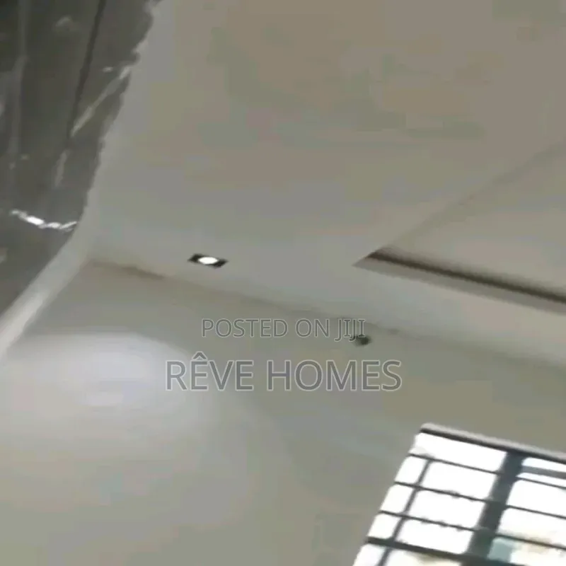 Studio Apartment in Adekunle for rent