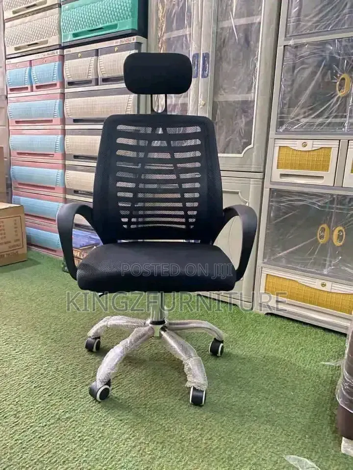 Victory R Ergonomic Mesh Office Swivel Chair