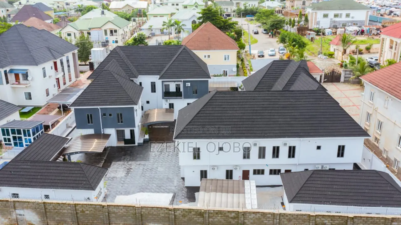 4bdrm Duplex in Gwarinpa Estate for sale