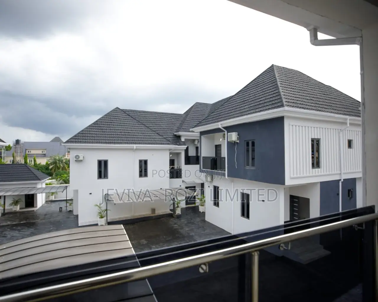 4bdrm Duplex in Gwarinpa Estate for sale