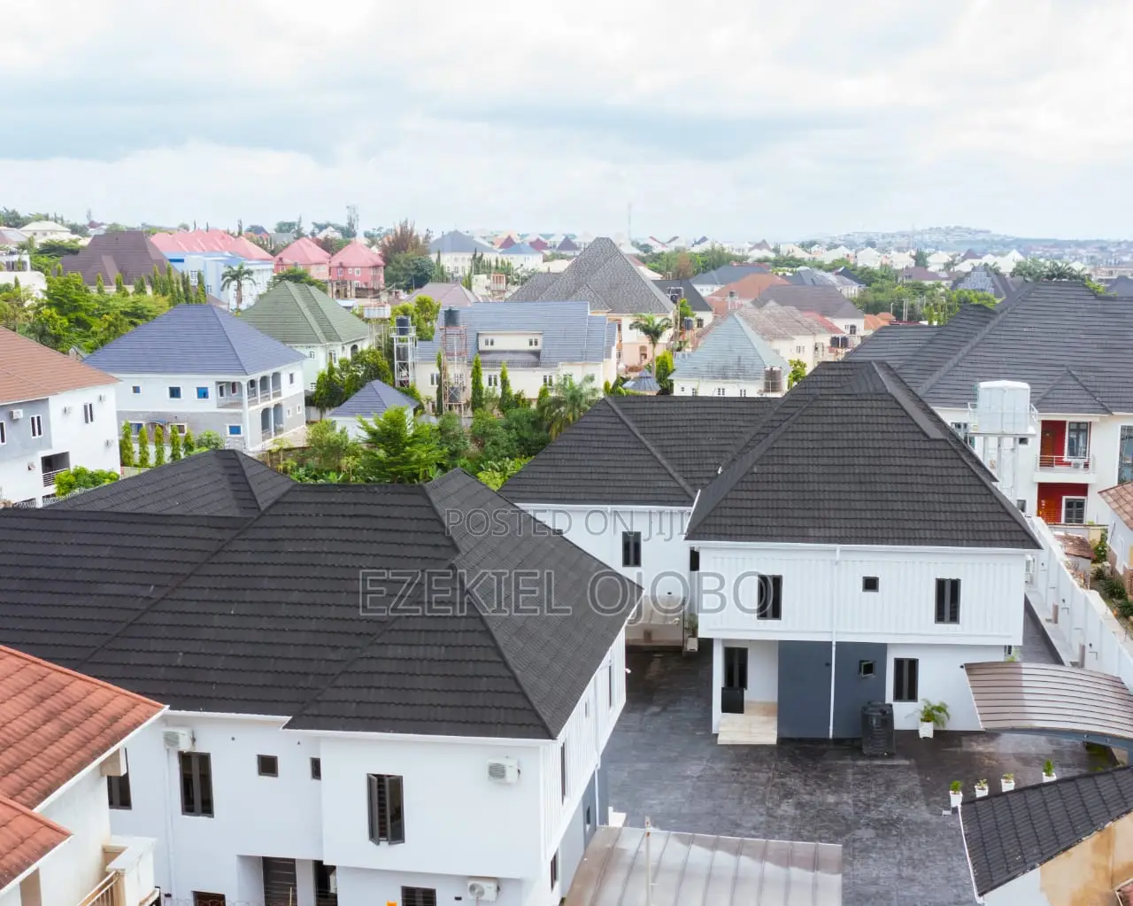 4bdrm Duplex in Gwarinpa Estate for sale