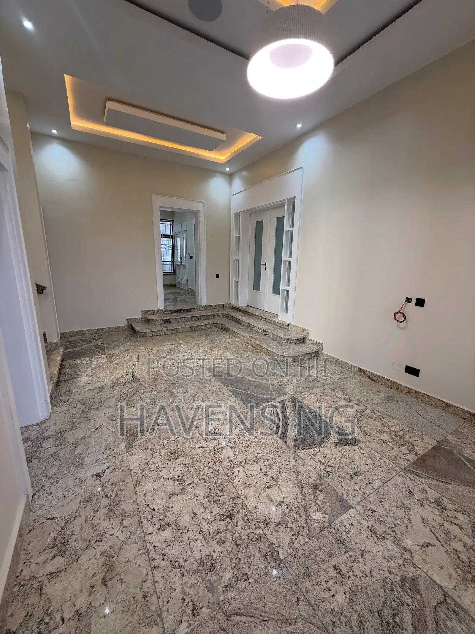 5bdrm Duplex in Asokoro for sale