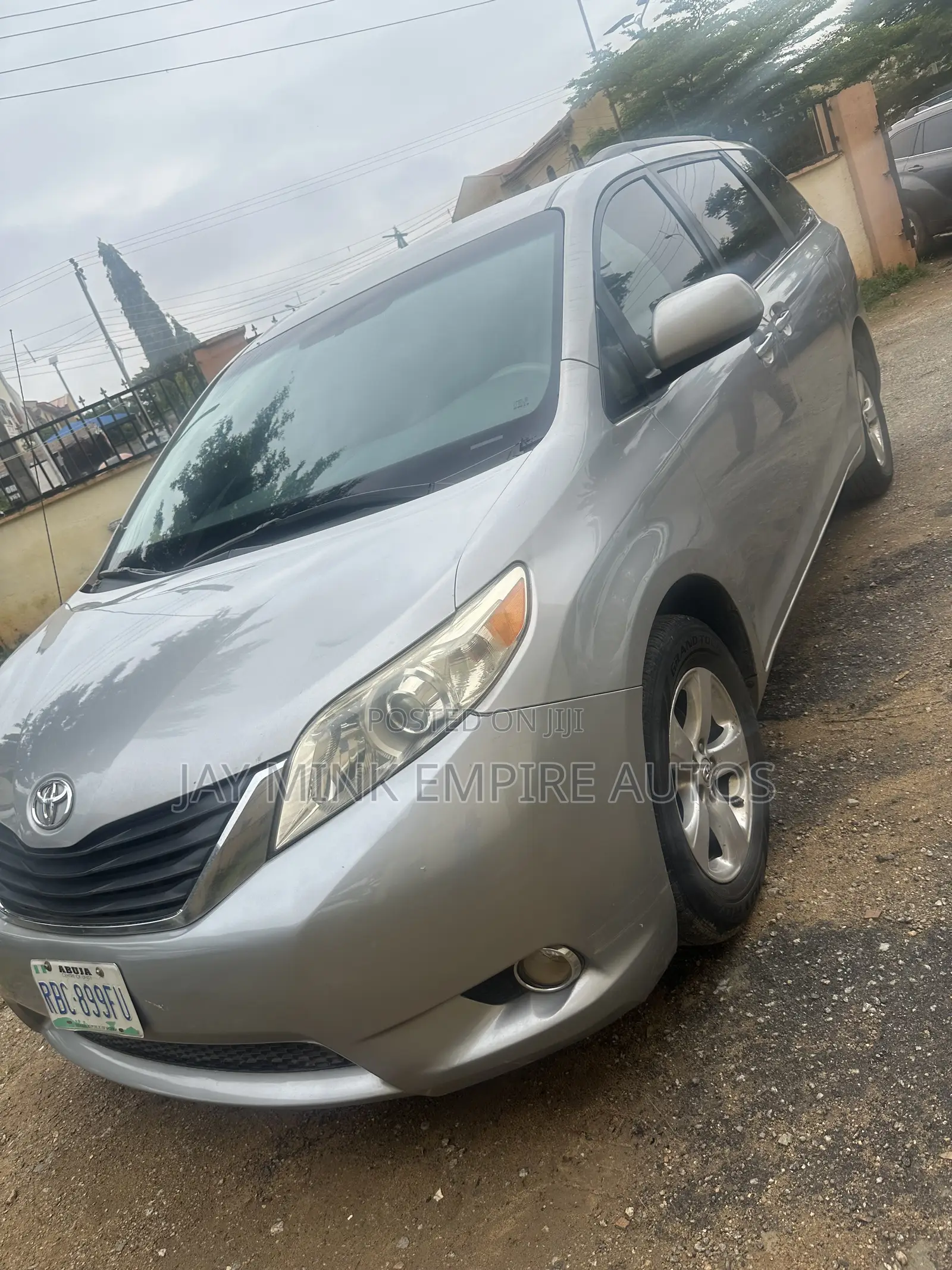 Toyota Sienna 2012 Gray
