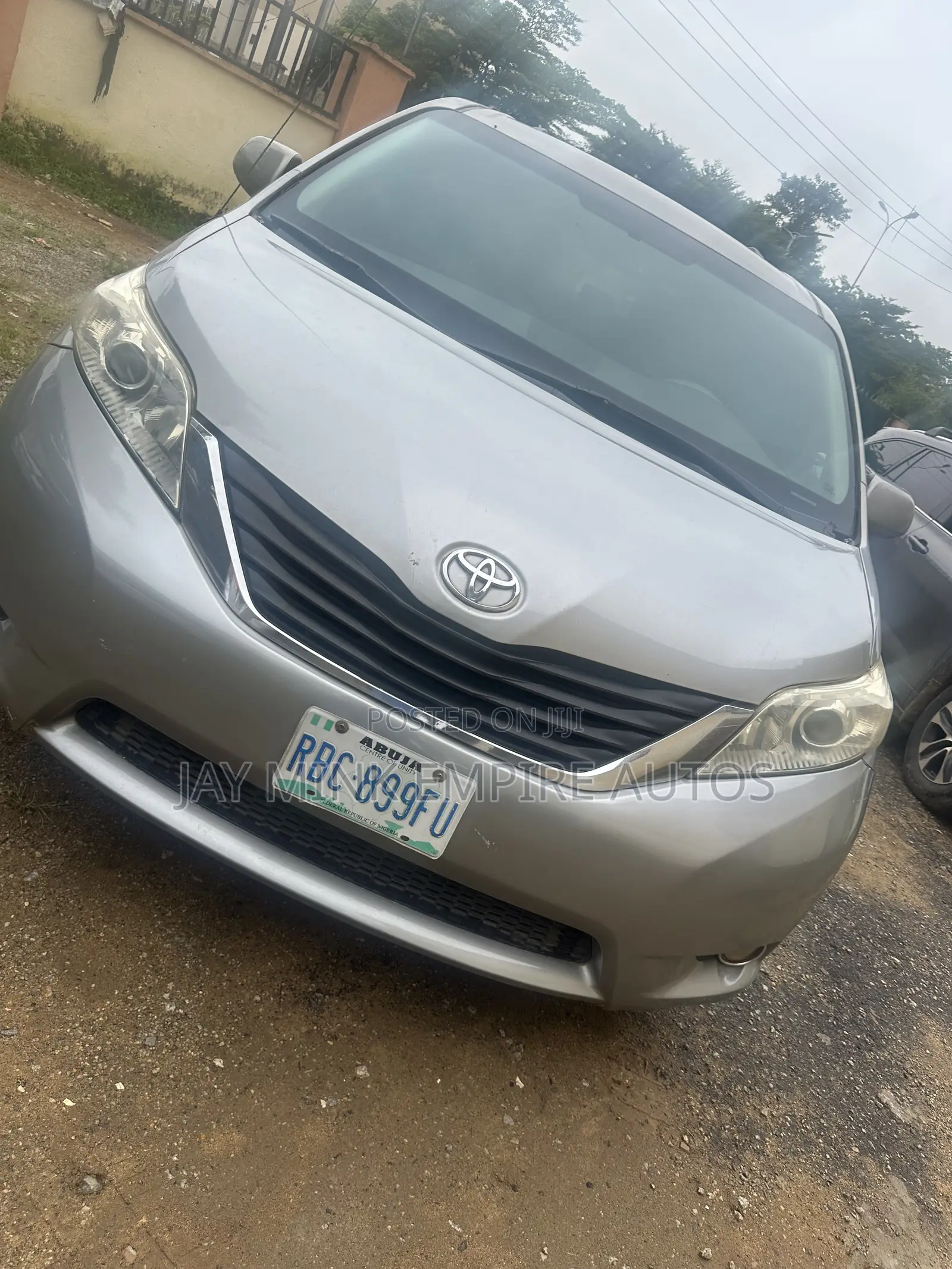 Toyota Sienna 2012 Gray
