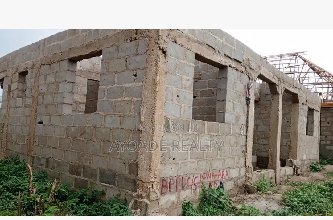 3bdrm House in Odeyale, Ibadan for sale