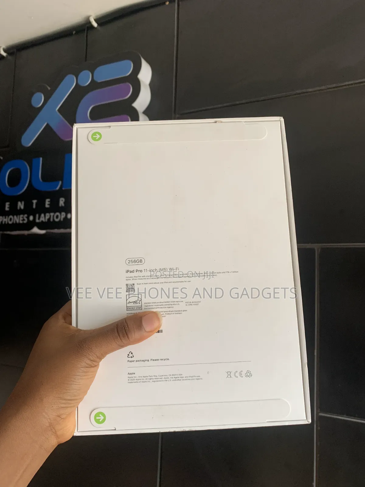 New Apple iPad Air (2013) 128 GB Black