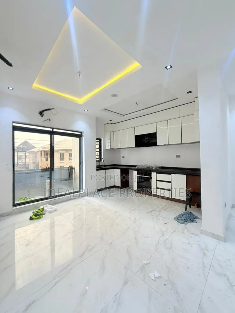 2bdrm Apartment in GRA Phase 2 Shangisha for sale
