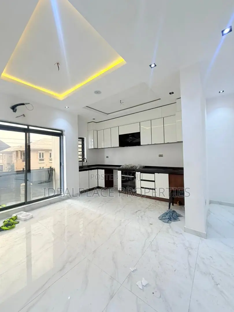 2bdrm Apartment in GRA Phase 2 Shangisha for sale