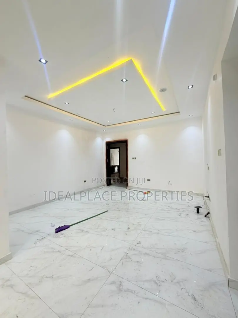 2bdrm Apartment in GRA Phase 2 Shangisha for sale