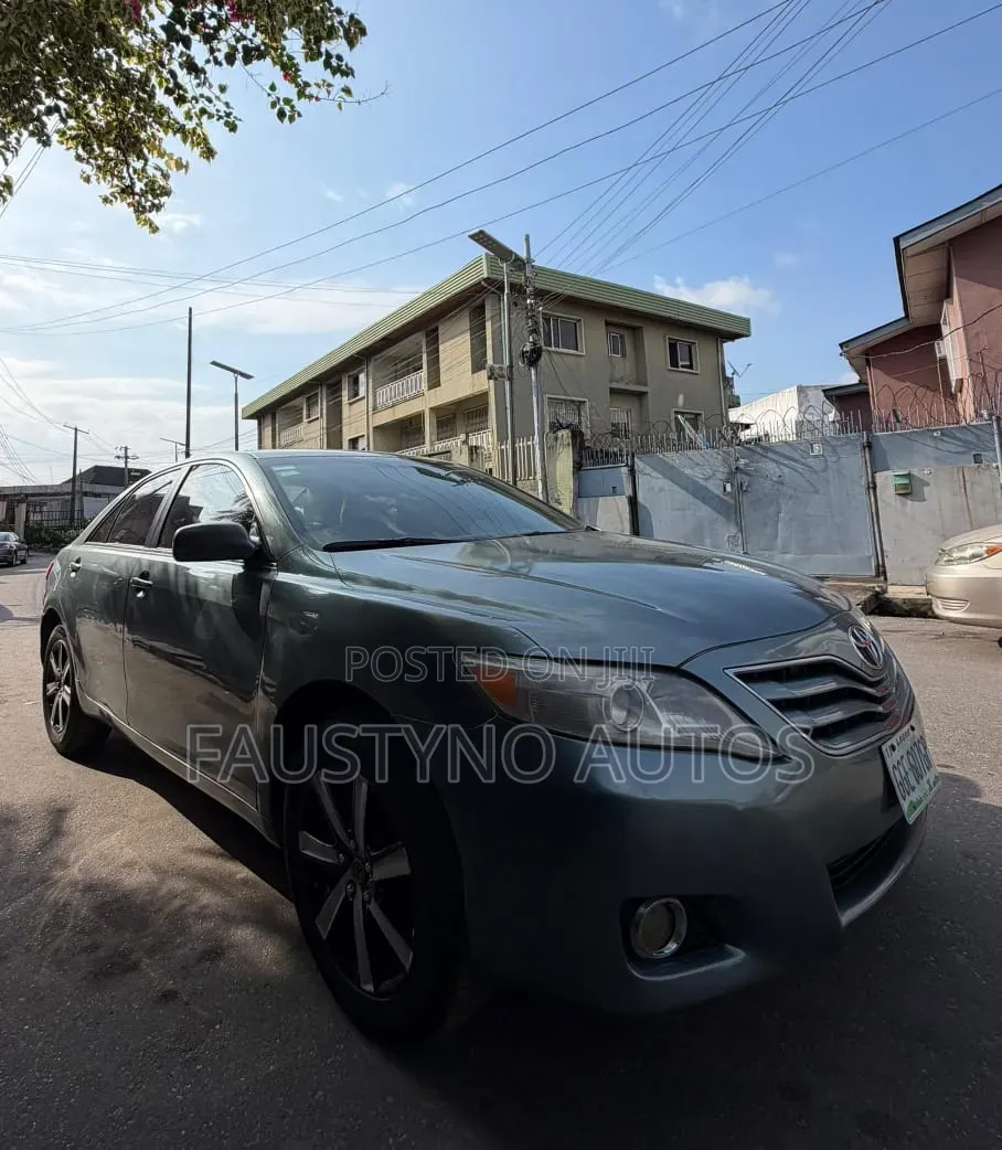 Toyota Camry LE V6 4dr Sedan (3.5L 6cyl 6AM) 2008 Green