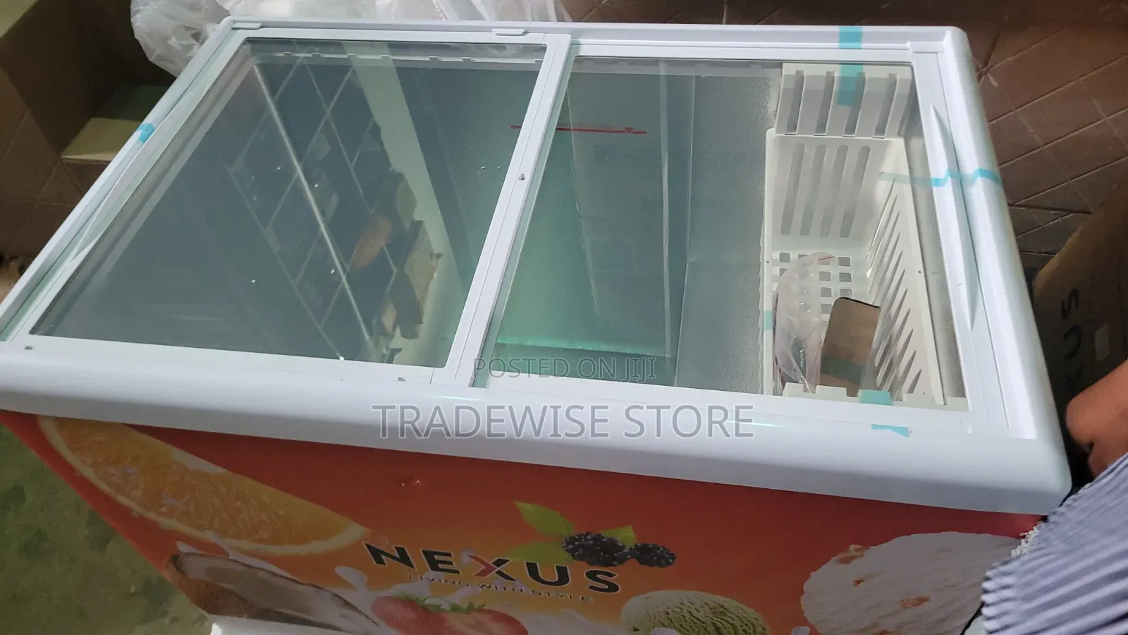 Nexus Showcase Freezer (355 Litres)