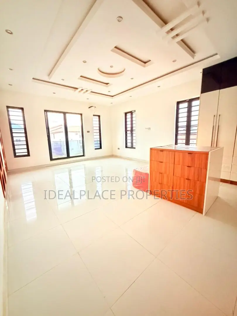 4bdrm Duplex in GRA Phase 2 Shangisha for sale