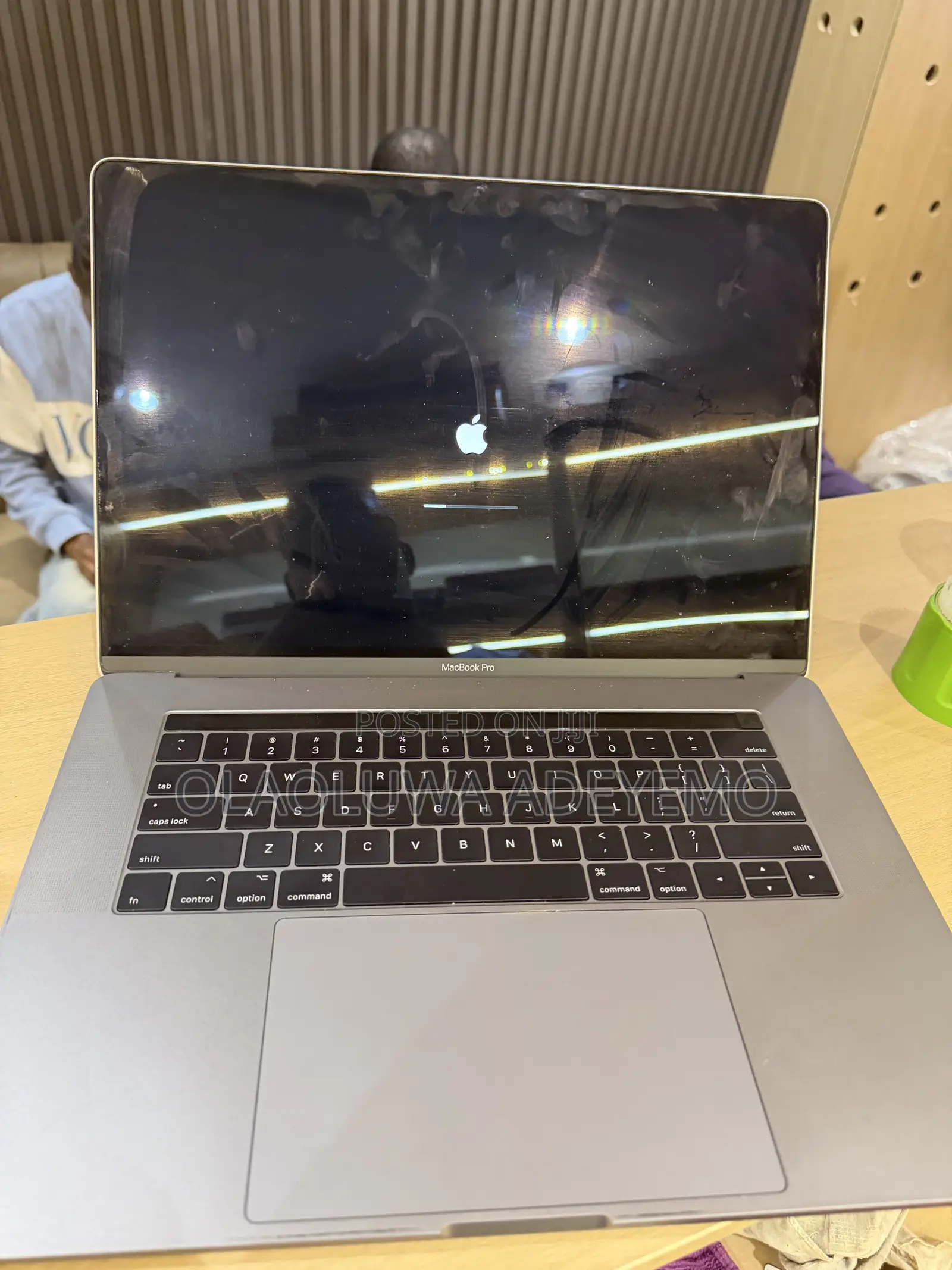 Laptop Apple MacBook Pro 2017 16GB Intel Core i7 SSD 512GB