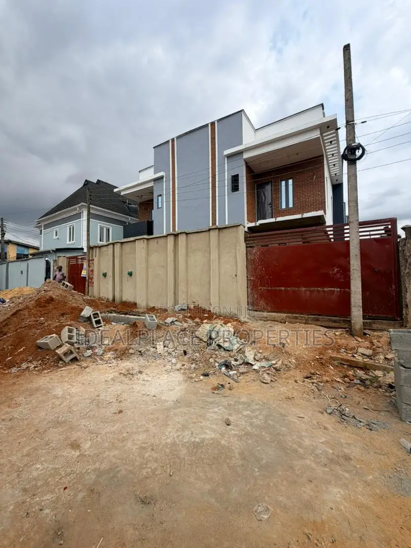 3bdrm Duplex in Fagba for sale