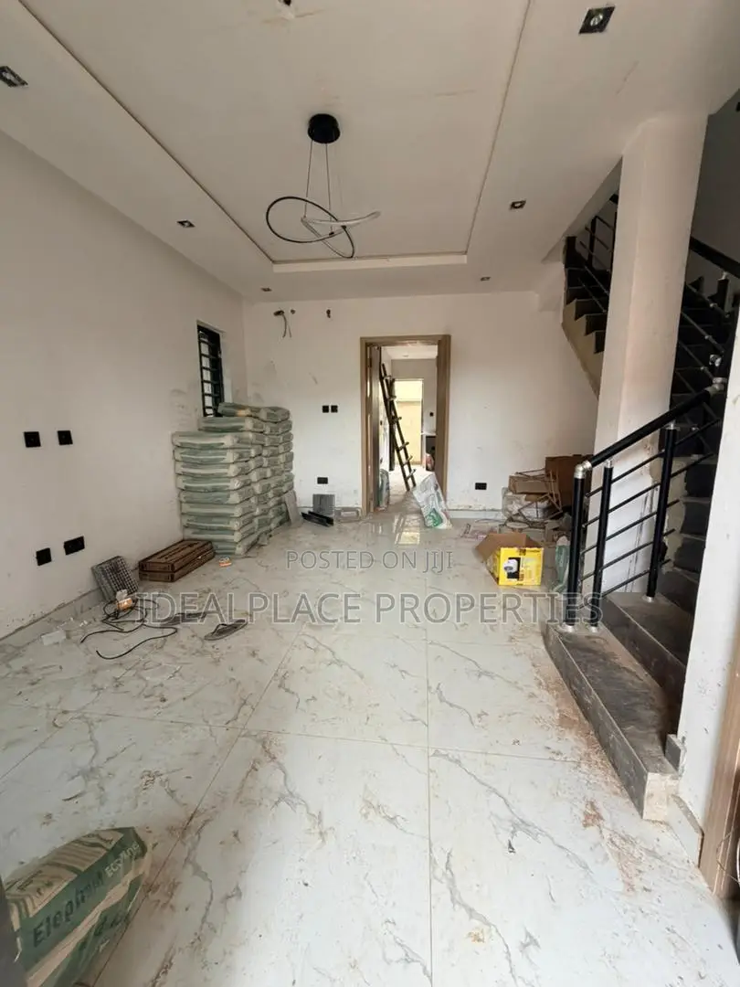 3bdrm Duplex in Fagba for sale