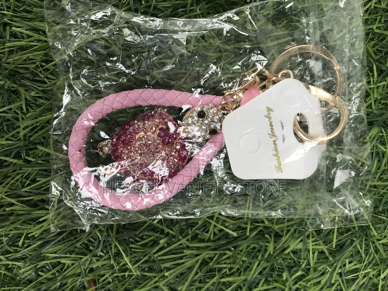 Stylish Key Holders, Keychains & Handbag Charms