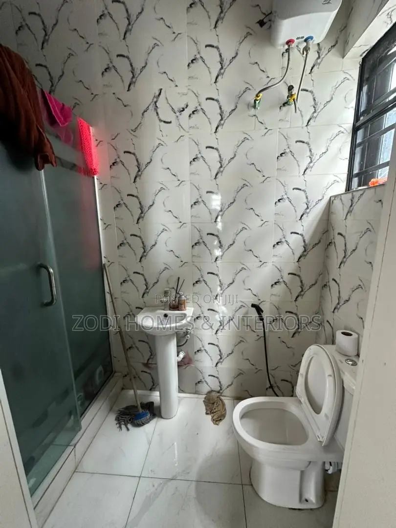2bdrm Apartment in Skc Van Daniels, Lekki for rent