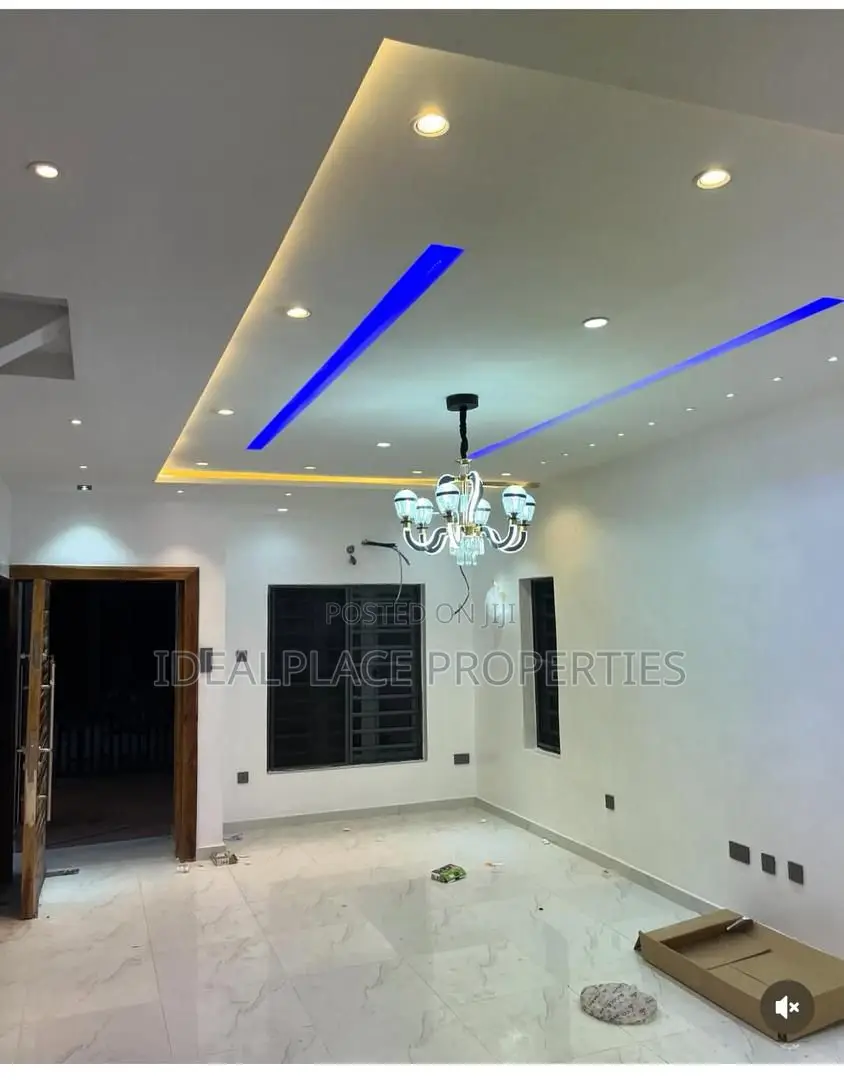 4bdrm Duplex in Ipaja for sale