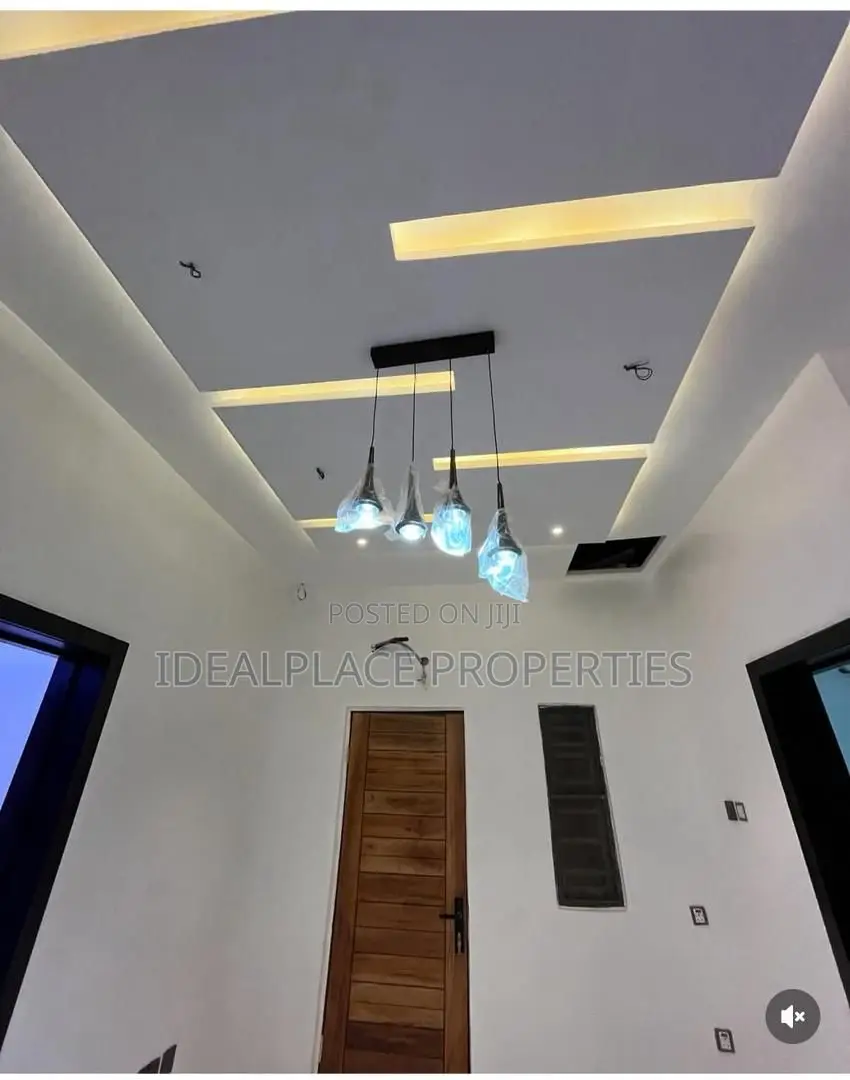 4bdrm Duplex in Ipaja for sale