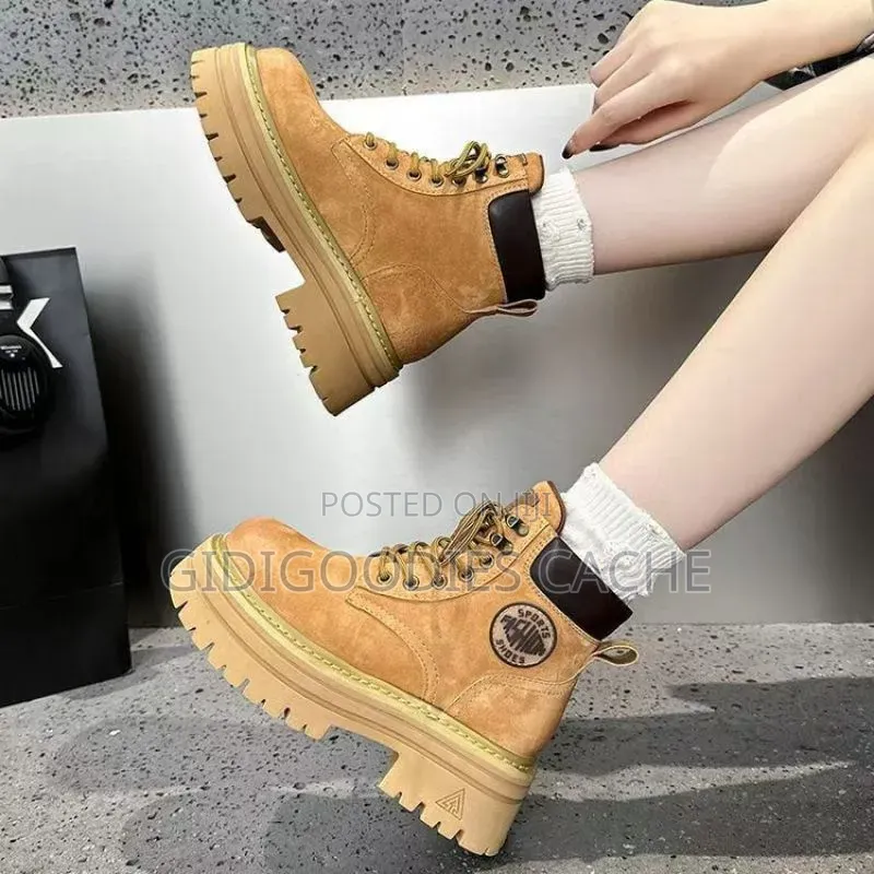 Women’s Chunky Platform Combat Boots Size 38-40