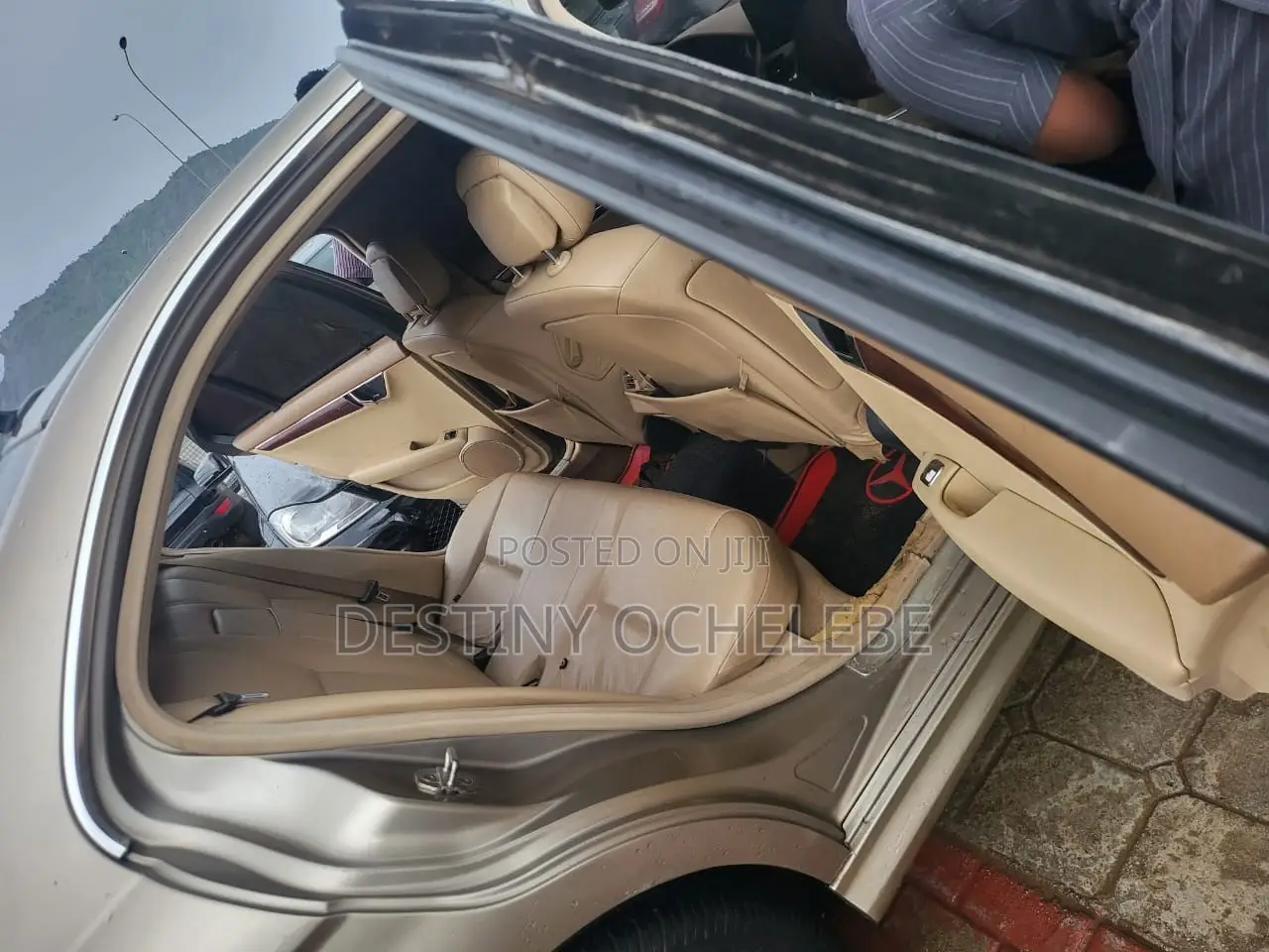 Mercedes-Benz C300 Luxury Sedan RWD (3.0L 6cyl 7A) 2008 Gold