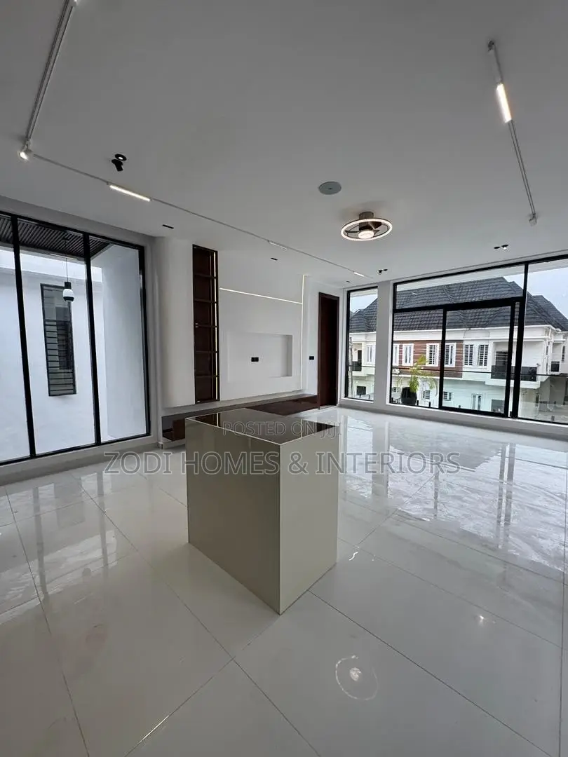 4bdrm House in Victoria Island for rent