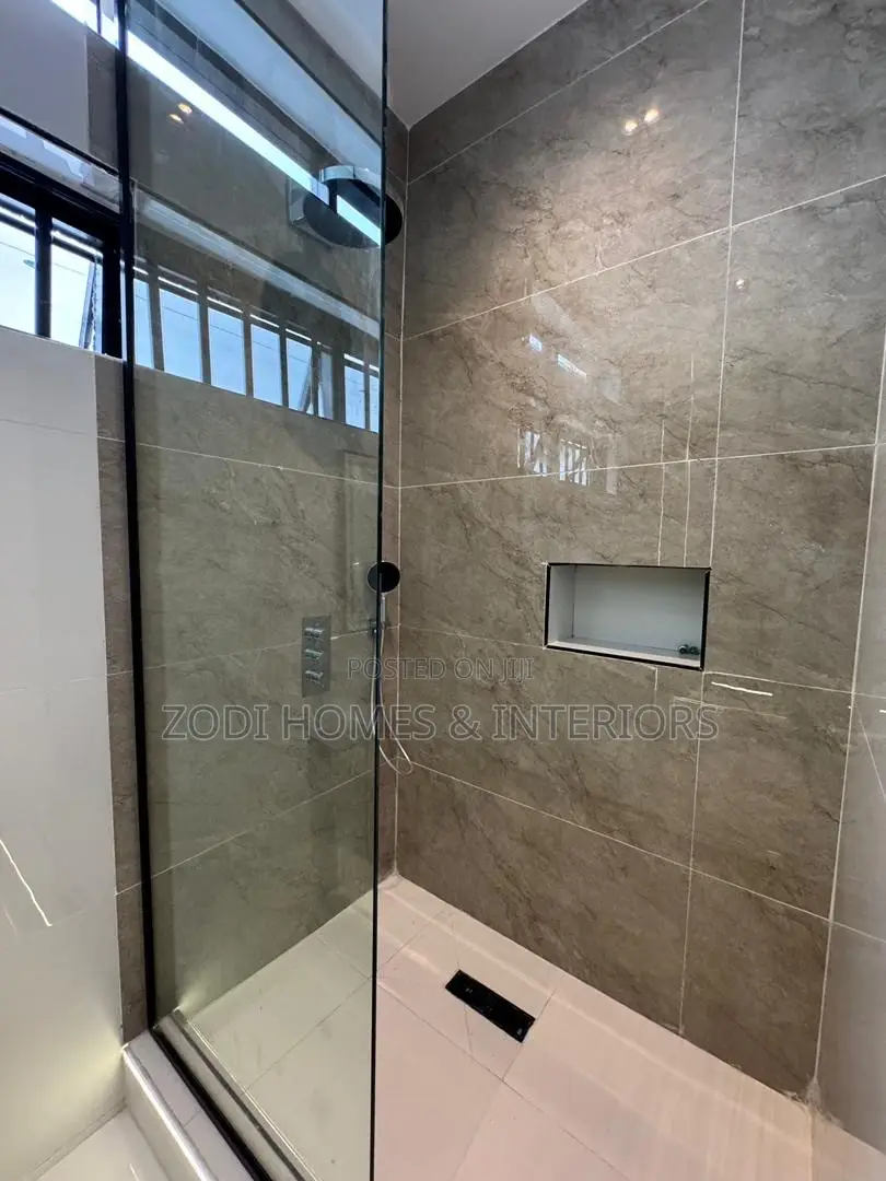 4bdrm House in Victoria Island for rent