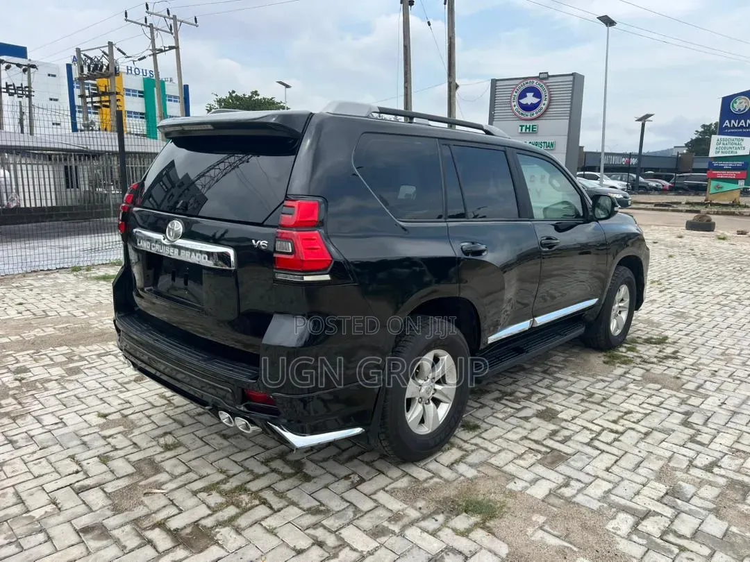 Toyota Land Cruiser Prado 2020 Black