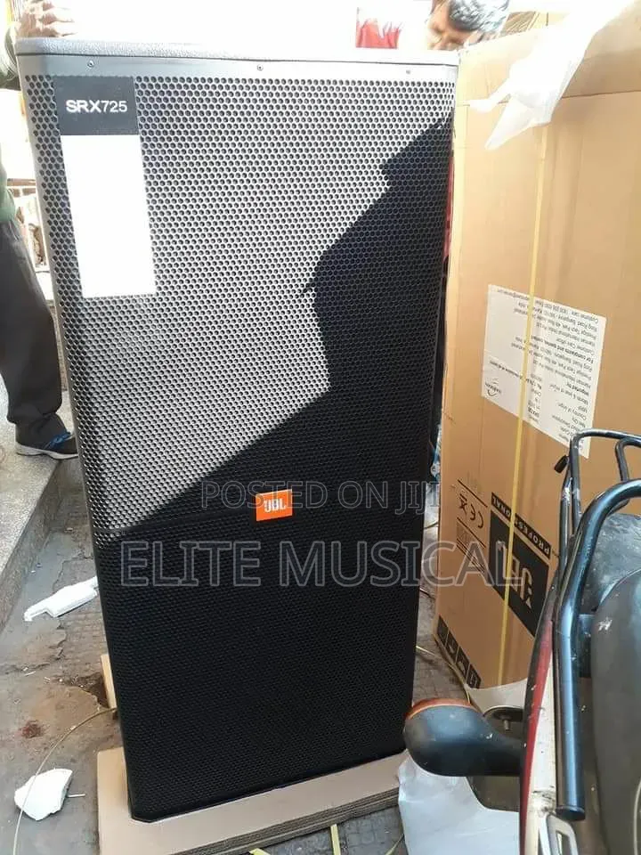 Professional JBL SRX725 Dual 15" Two-Way Passive Speaker