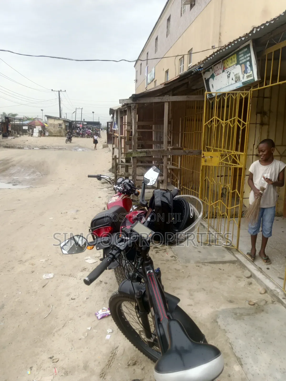 A Very Standard Shop for Rent at Elesekan Bus Stop