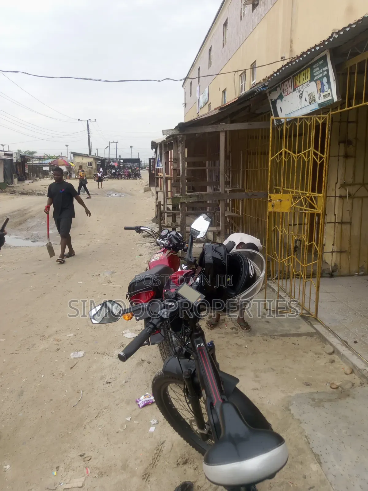 A Very Standard Shop for Rent at Elesekan Bus Stop