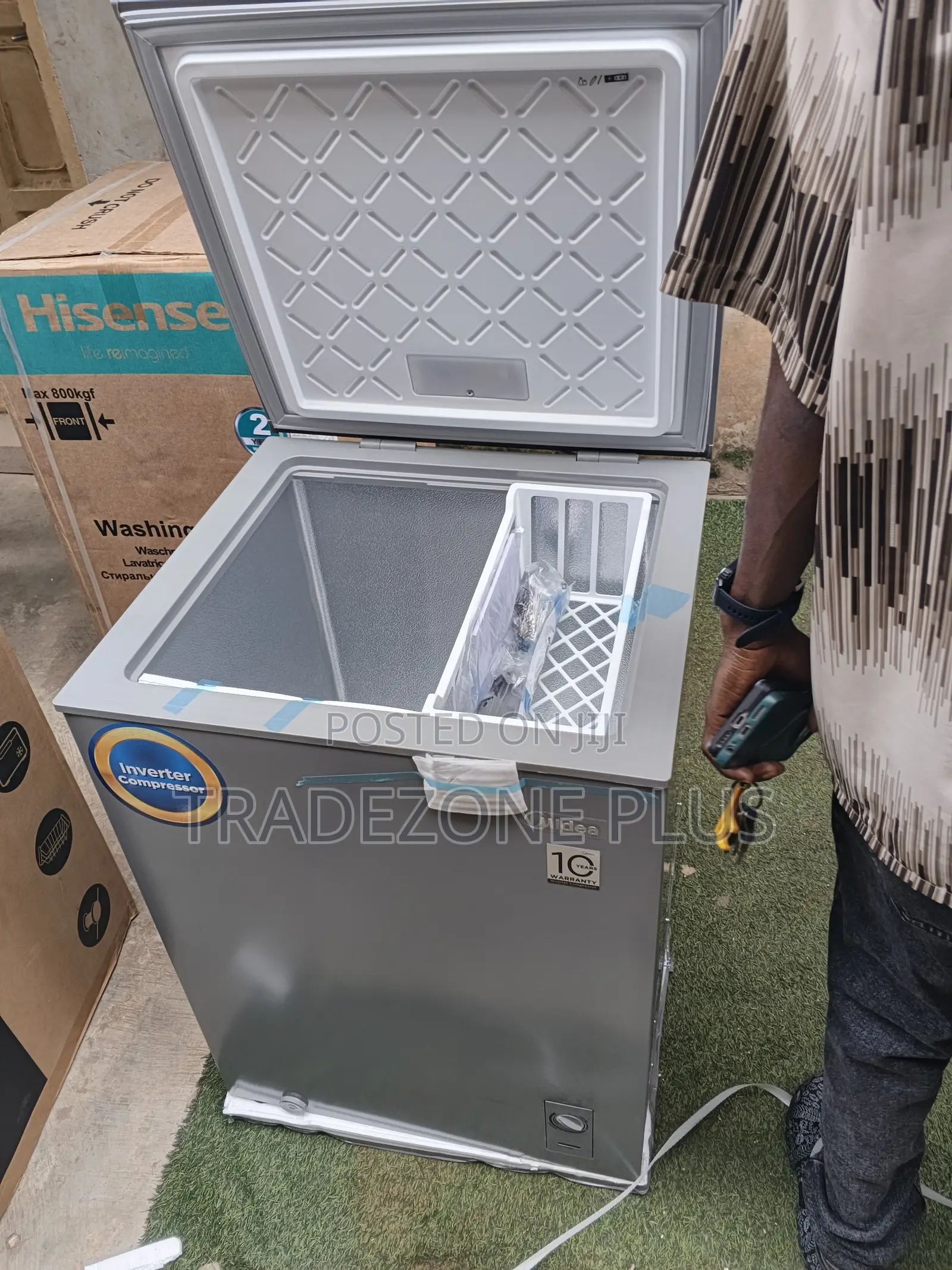 Midea 142L Chest Deep Freezer – MDRC265FZG43D