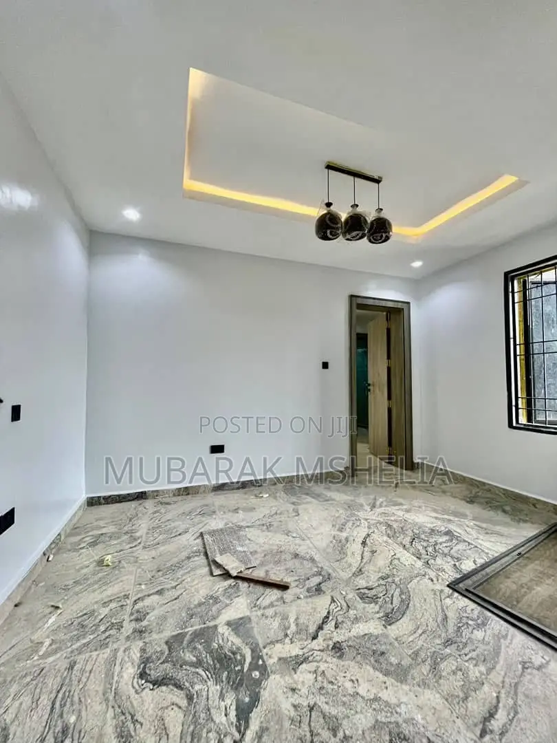 4bdrm Duplex in Jahi for sale