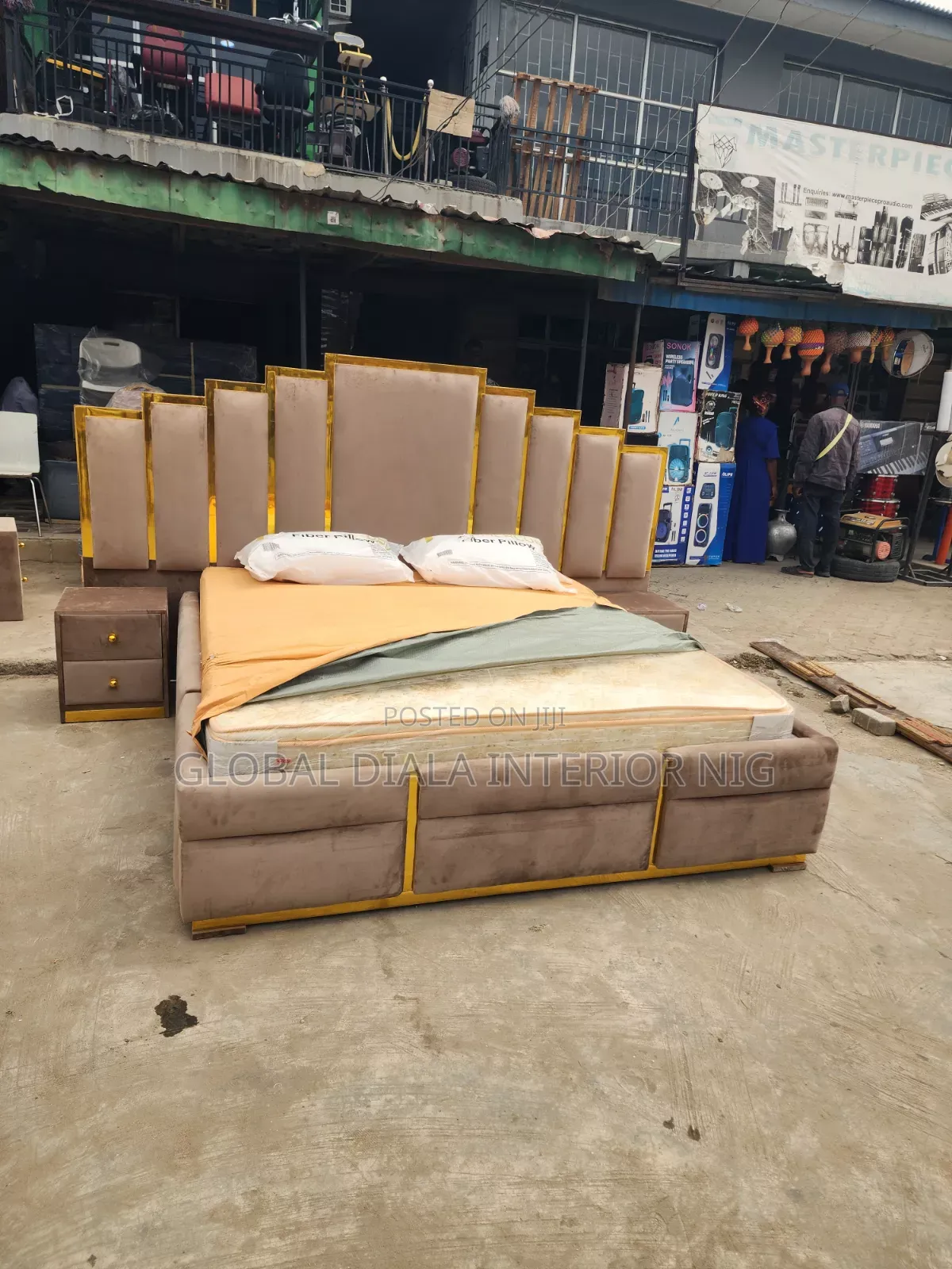 Brown 6by6 Padded Bedframe Set