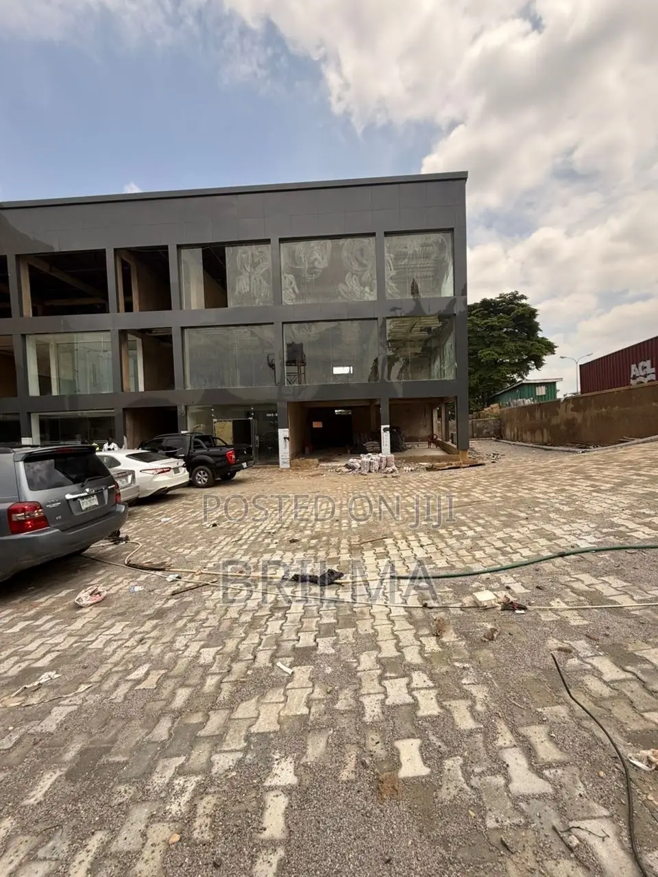 75Sqm Shop/Office Space in Wuse 2 for Rent