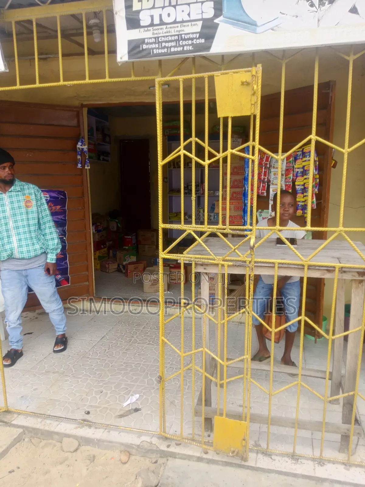 A Very Standard Shop for Rent at Elesekan Bus Stop
