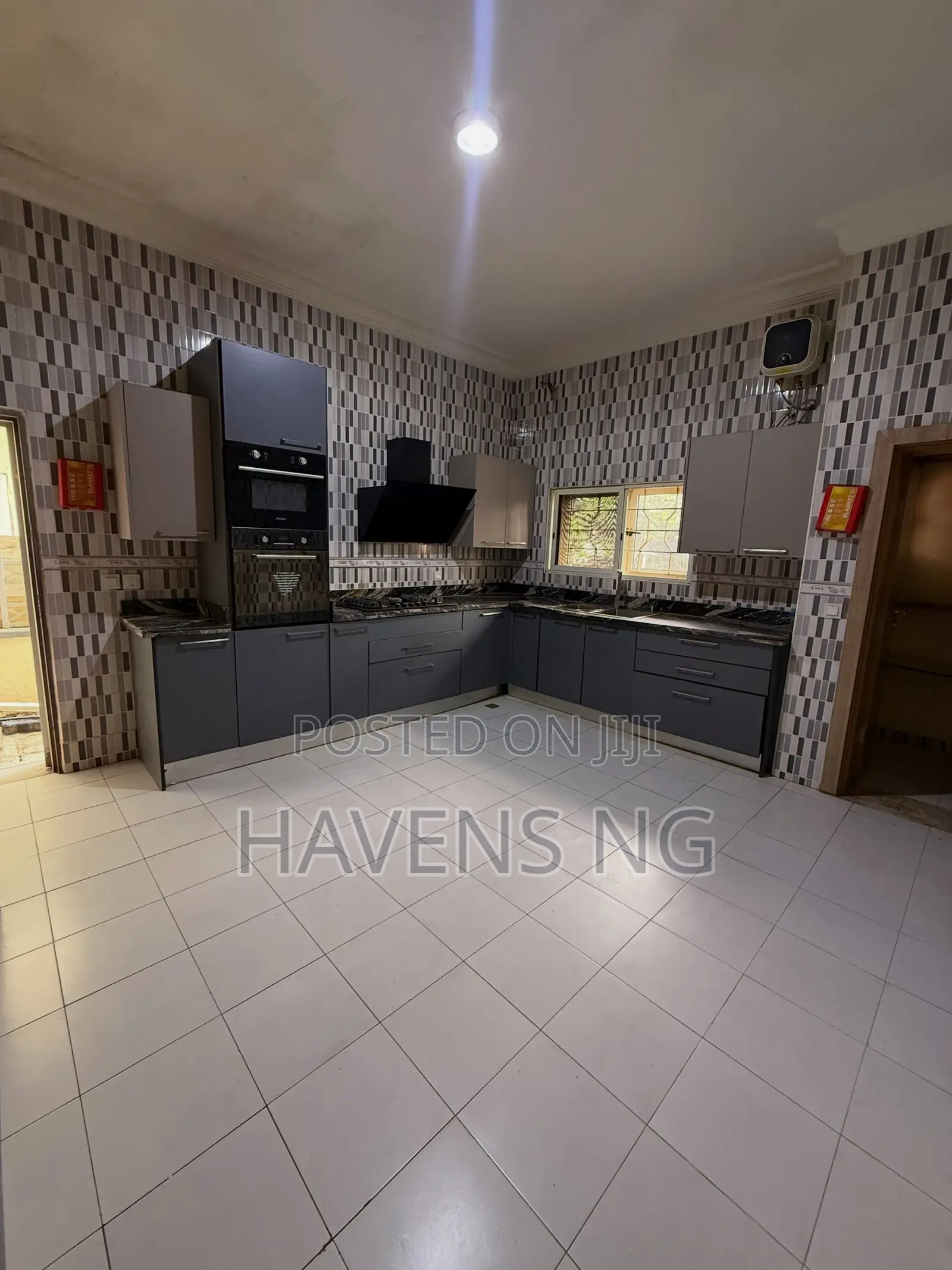 4bdrm Duplex in Kado for sale