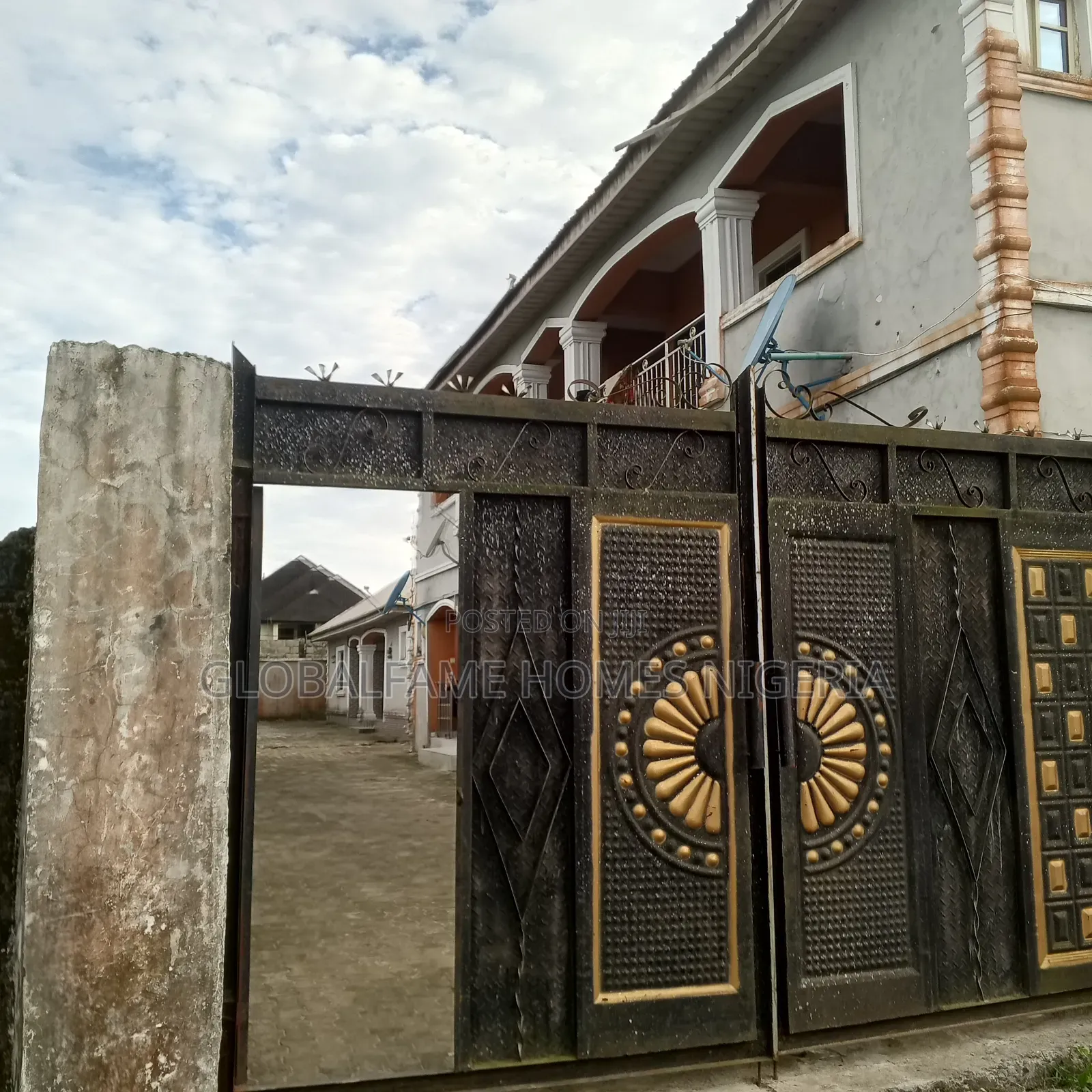 19bdrm Block of Flats in Igando Ibeju Lekki for sale