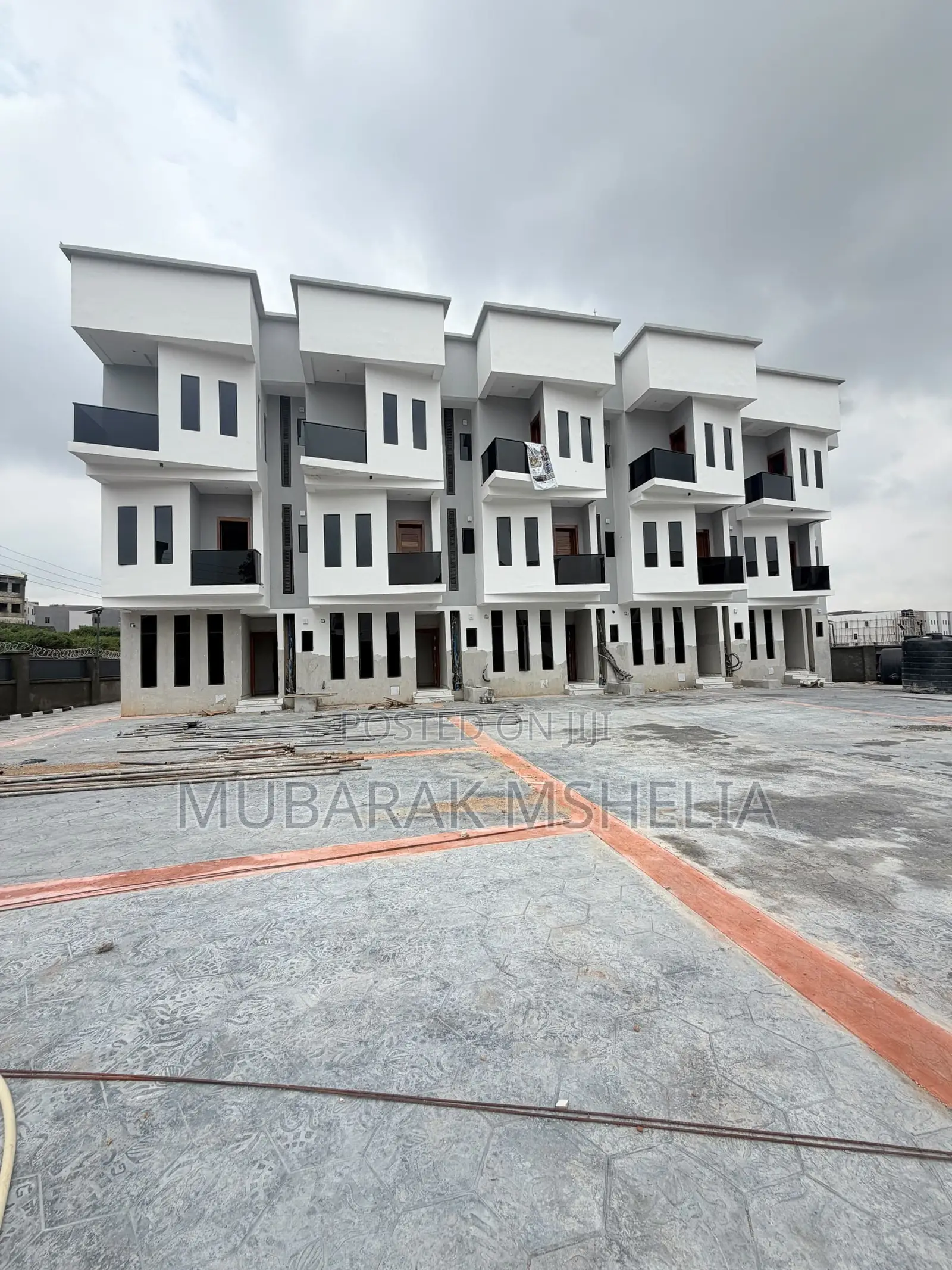 4bdrm Duplex in Guzape District for sale