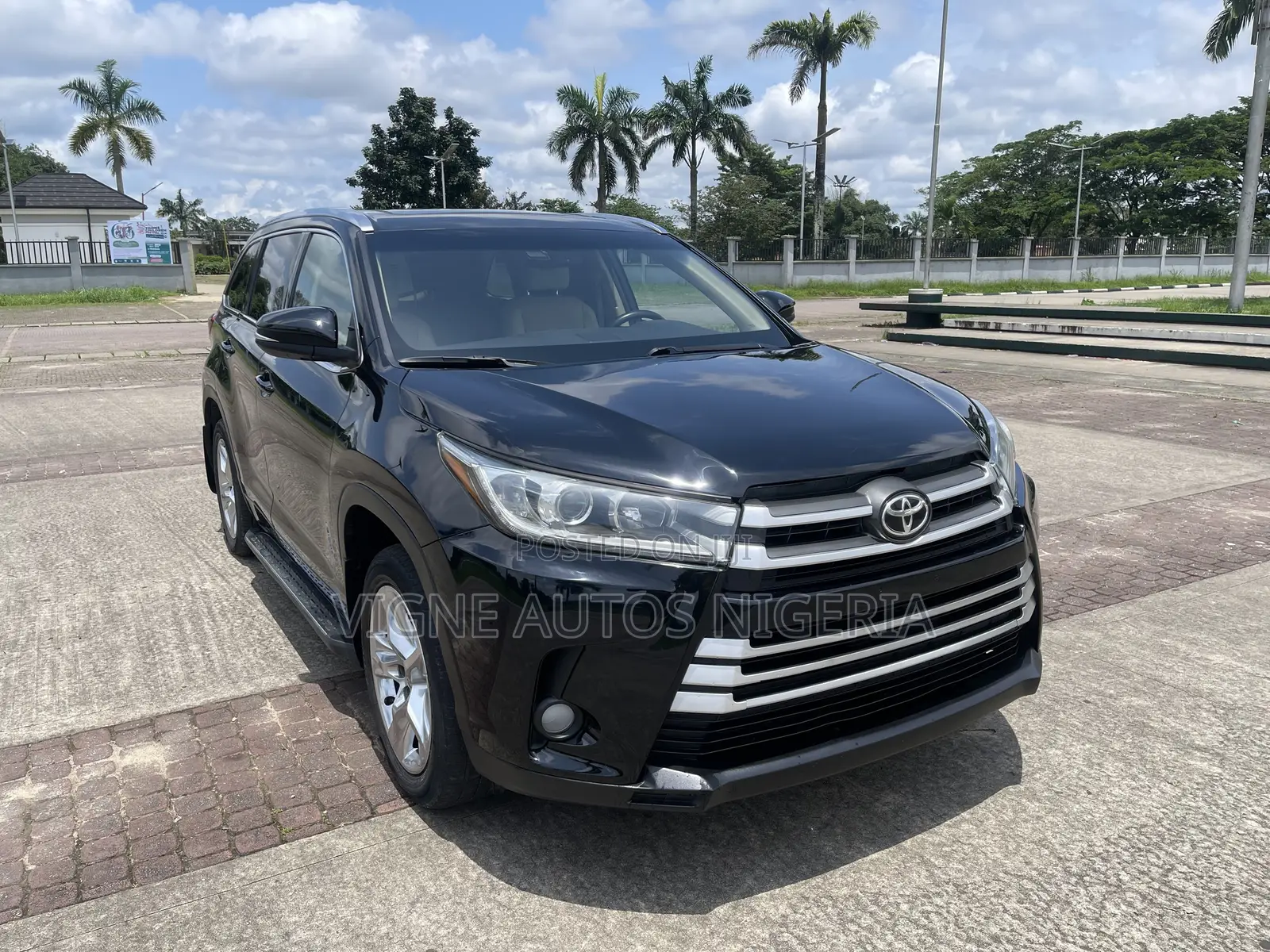 Toyota Highlander Limited 4dr SUV AWD (3.5L 6cyl 6A) 2014 Black