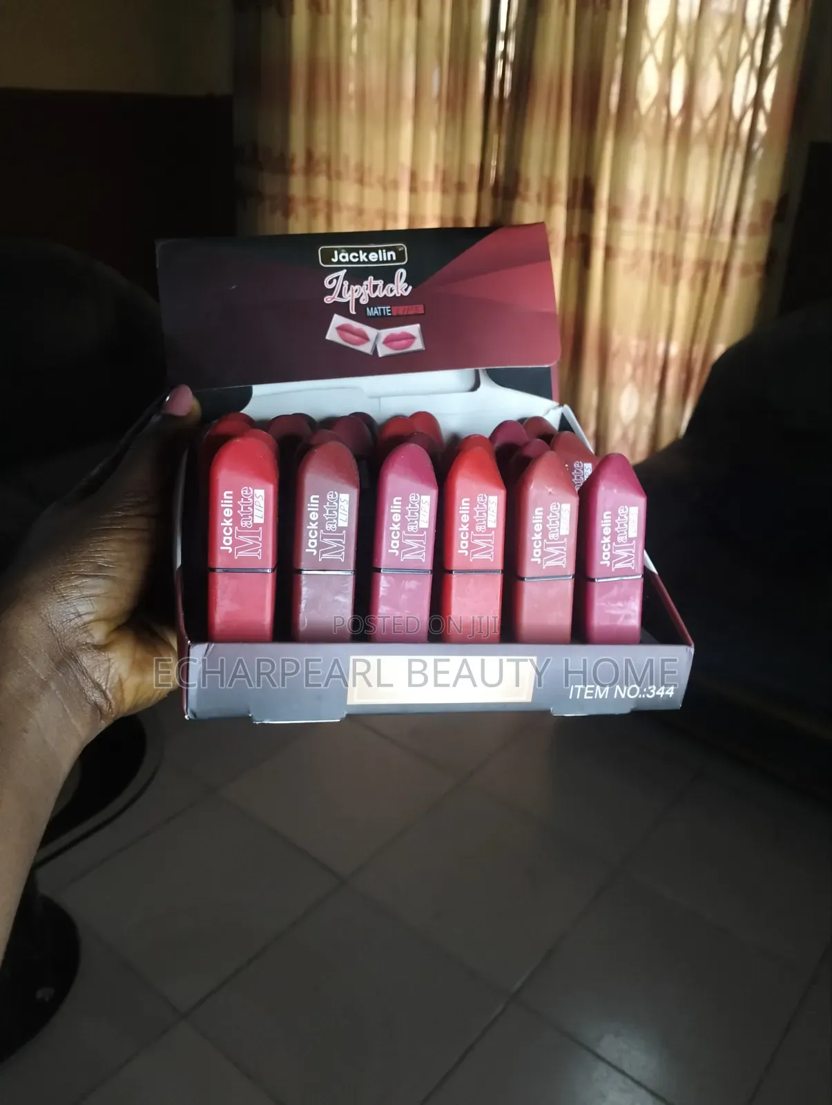 Matte Lipstick – Long Lasting & Highly Pigmented