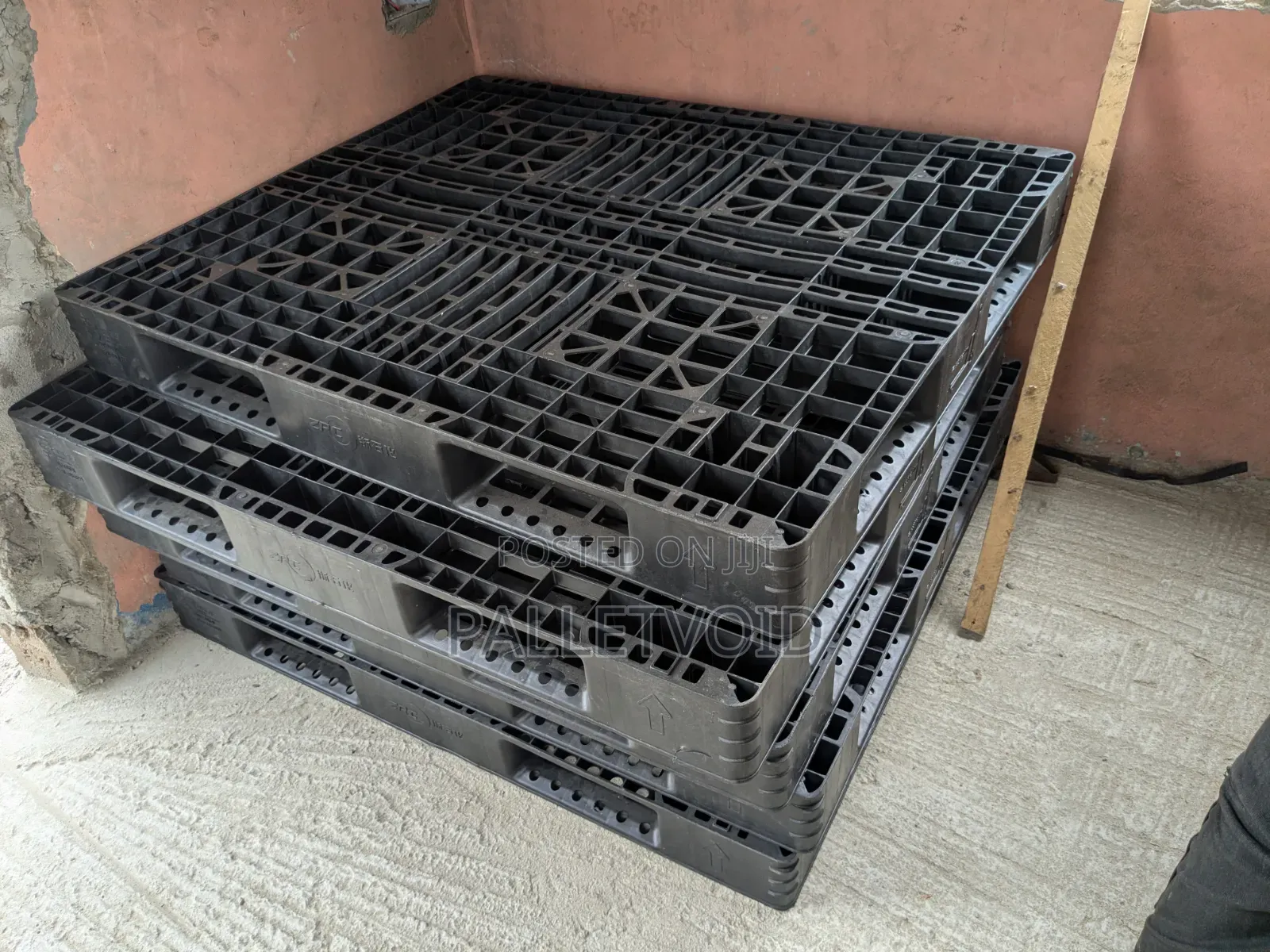 Tough and Resilient Plastic Pallets