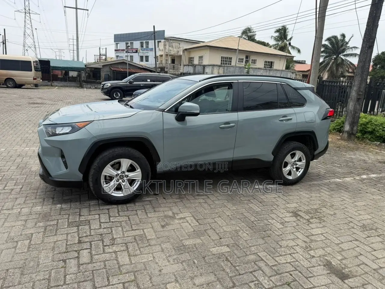 Toyota RAV4 2022 Gray