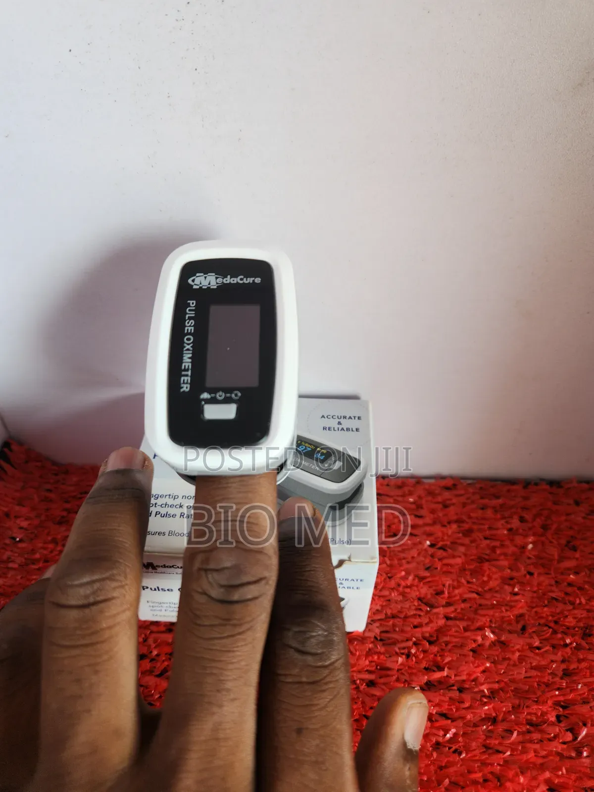 Medacure Fingertip Pulse Oximeter — Know Your Numbers at a Glance