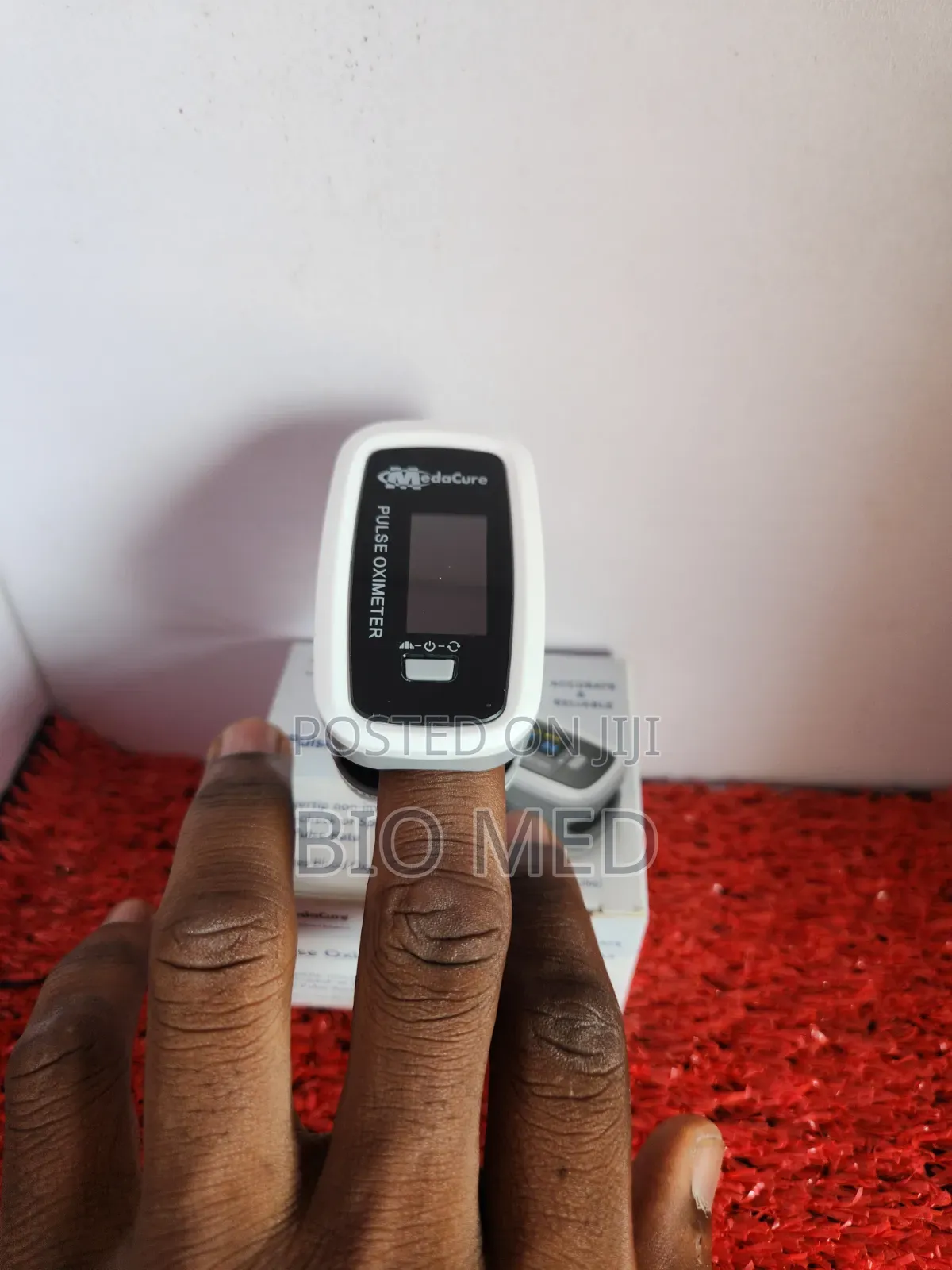 Medacure Fingertip Pulse Oximeter — Know Your Numbers at a Glance