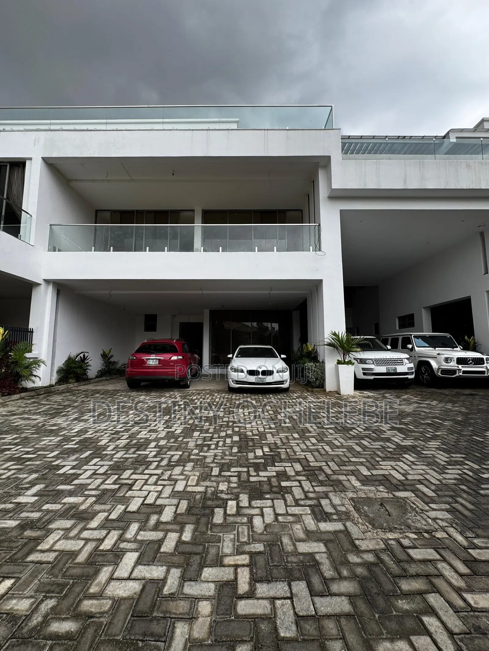 4bdrm Duplex in Maitama for rent