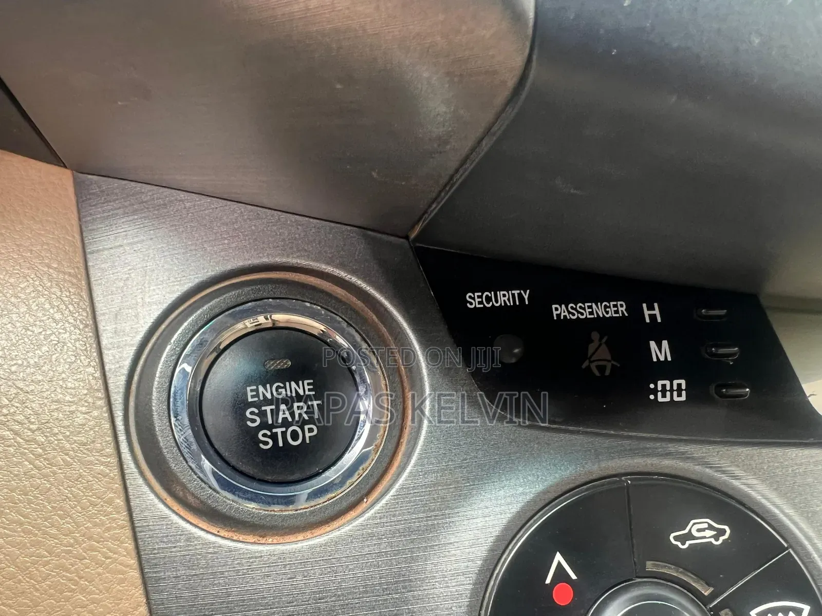 Toyota RAV4 2011 Gold